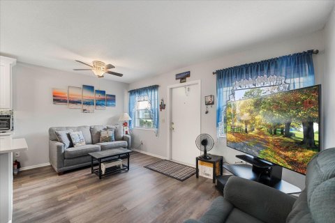 Condo in Stuart, Florida, 1 bedroom  № 1217371 - photo 13