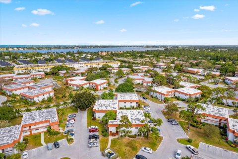 Copropriété à vendre à Stuart, Floride: 1 chambre, 63.08 m2 № 1217371 - photo 2