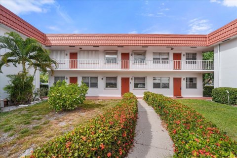 Condo in Stuart, Florida, 1 bedroom  № 1217371 - photo 21