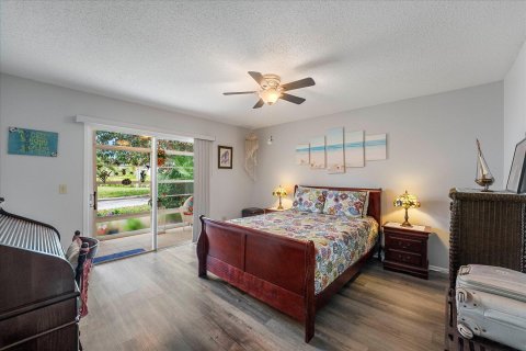 Condo in Stuart, Florida, 1 bedroom  № 1217371 - photo 11