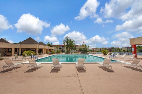 Condo in Sunrise, Florida, 1 bedroom  № 1217373 - photo 11