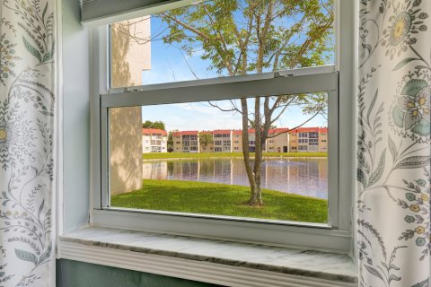 Condo in Sunrise, Florida, 1 bedroom  № 1217373 - photo 23