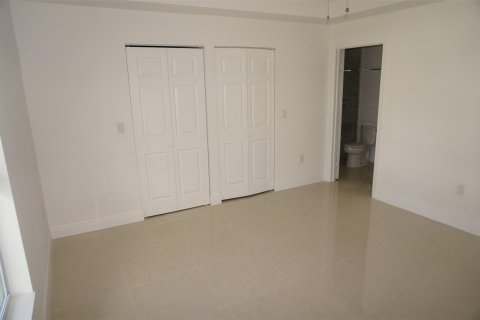 House in Lake Worth, Florida 3 bedrooms, 130.62 sq.m. № 1217511 - photo 7