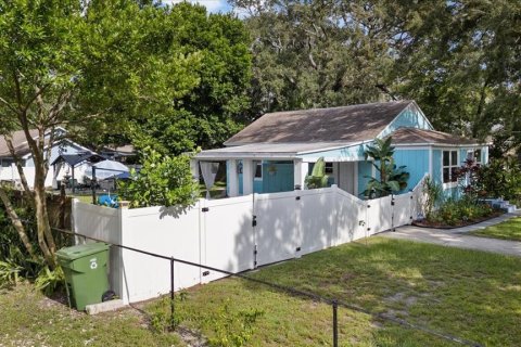 Casa en venta en Tampa, Florida, 2 dormitorios, 89.19 m2 № 1336735 - foto 4