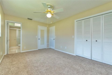 Condo in Dunedin, Florida, 2 bedrooms  № 1346644 - photo 5