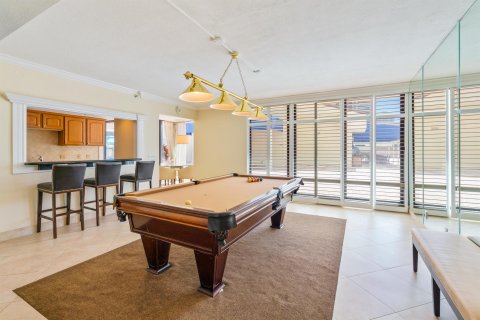 Condominio en venta en Riviera Beach, Florida, 2 dormitorios, 186.83 m2 № 945669 - foto 2