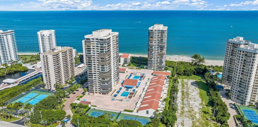 Condominio en Riviera Beach, Florida, 2 dormitorios  № 945669