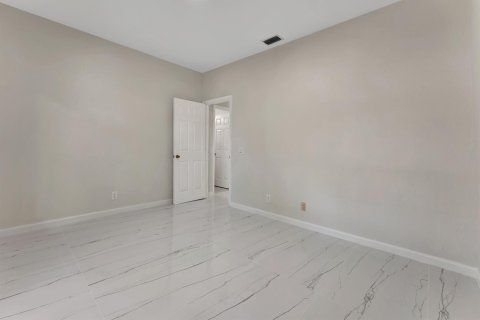 Villa ou maison à vendre à Coral Springs, Floride: 4 chambres, 224.27 m2 № 945668 - photo 11