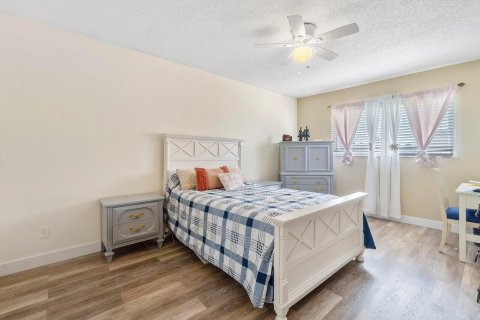 Condominio en venta en Palm Springs, Florida, 1 dormitorio, 83.7 m2 № 1146059 - foto 17