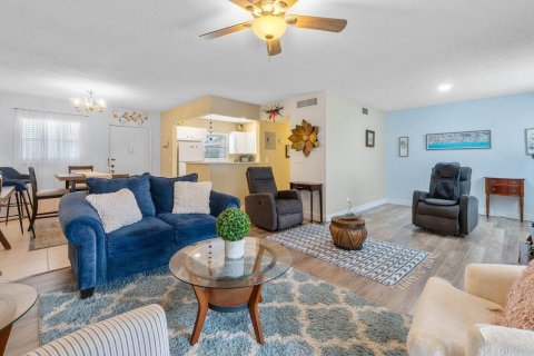 Condominio en venta en Palm Springs, Florida, 1 dormitorio, 83.7 m2 № 1146059 - foto 20