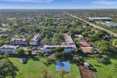 Immobilier commercial à vendre à Coral Springs, Floride: 354.79 m2 № 863550 - photo 4