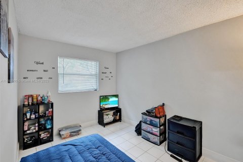 Immobilier commercial à vendre à Coral Springs, Floride: 354.79 m2 № 863550 - photo 23