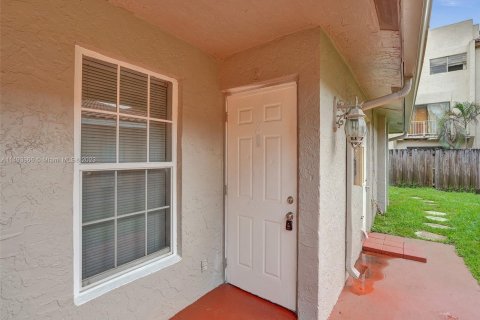 Immobilier commercial à vendre à Coral Springs, Floride: 354.79 m2 № 863550 - photo 26