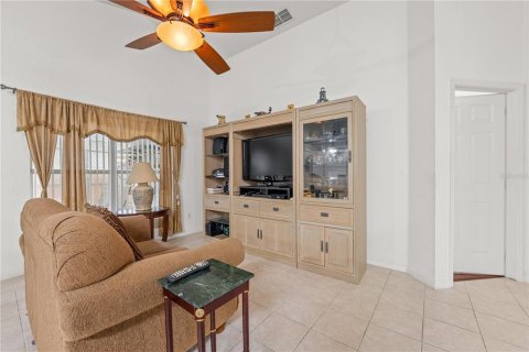 Villa ou maison à vendre à Kissimmee, Floride: 3 chambres, 160.26 m2 № 1361335 - photo 13