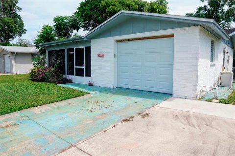 House in New Port Richey, Florida 2 bedrooms, 99.22 sq.m. № 1361336 - photo 19