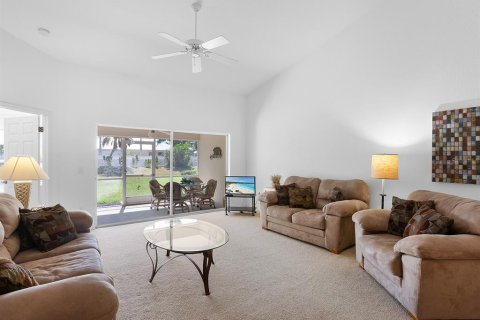 Villa ou maison à vendre à Punta Gorda, Floride: 2 chambres, 96.8 m2 № 1157202 - photo 2