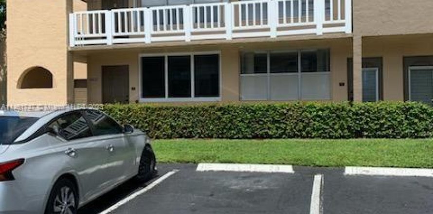 Condominio en Sunrise, Florida, 1 dormitorio  № 746899