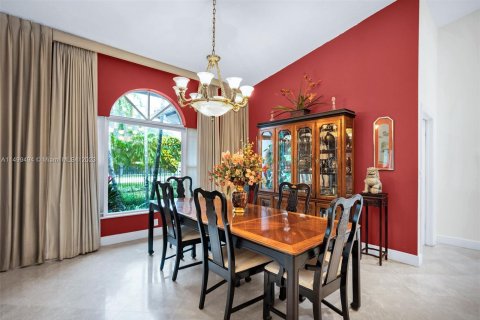 Villa ou maison à vendre à South Miami, Floride: 5 chambres, 323.58 m2 № 887565 - photo 20