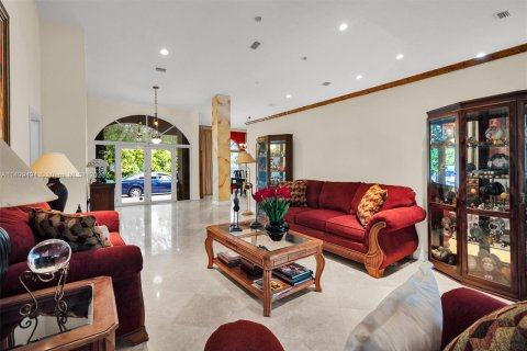 Villa ou maison à vendre à South Miami, Floride: 5 chambres, 323.58 m2 № 887565 - photo 18