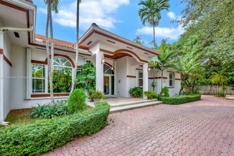 Villa ou maison à vendre à South Miami, Floride: 5 chambres, 323.58 m2 № 887565 - photo 14