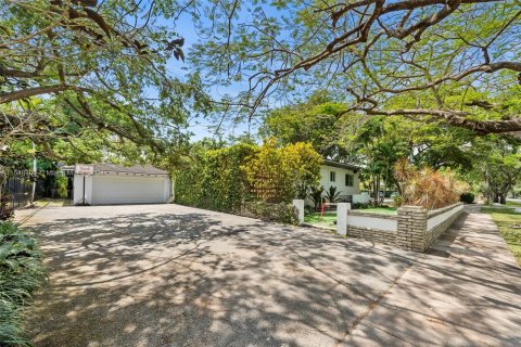 Casa en alquiler en Coral Gables, Florida, 4 dormitorios, 219.44 m2 № 1348585 - foto 29