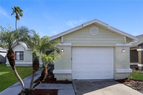 Villa ou maison à louer à Kissimmee, Floride: 3 chambres, 123.19 m2 № 1346486 - photo 1