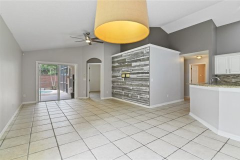 House in Orlando, Florida 4 bedrooms, 171.78 sq.m. № 1385073 - photo 9