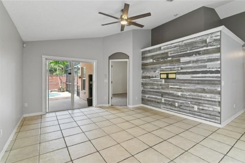 House in Orlando, Florida 4 bedrooms, 171.78 sq.m. № 1385073 - photo 12