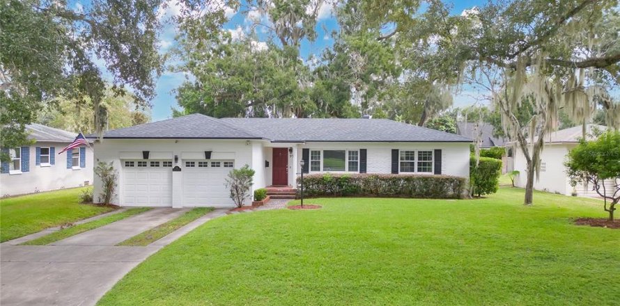 House in Orlando, Florida 3 bedrooms, 149.67 sq.m. № 1385233