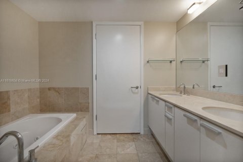 Copropriété à vendre à Aventura, Floride: 2 chambres, 162.67 m2 № 1240064 - photo 20