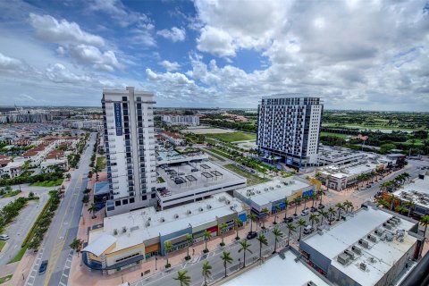 Condo in Doral, Florida, 3 bedrooms  № 1016837 - photo 26