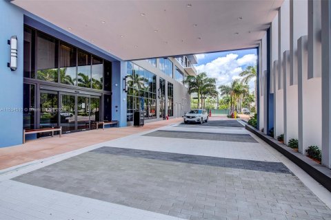 Copropriété à vendre à Doral, Floride: 3 chambres, 127.93 m2 № 1016837 - photo 2