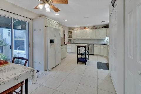 Townhouse in DeLand, Florida 4 bedrooms, 270.9 sq.m. № 1287168 - photo 17