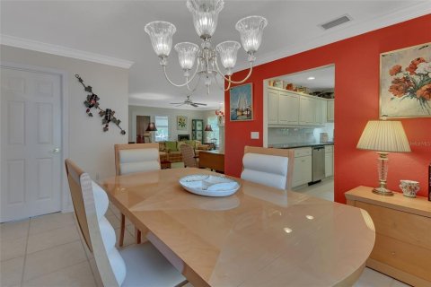 Adosado en venta en DeLand, Florida, 4 dormitorios, 270.9 m2 № 1287168 - foto 12