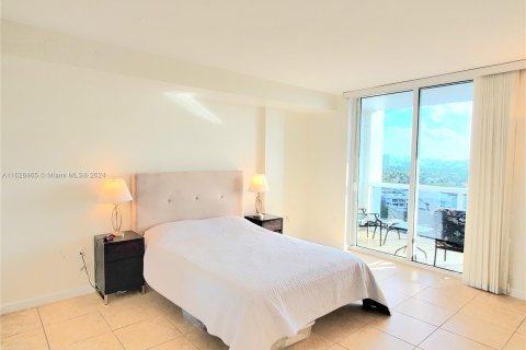 Condominio en venta en Bal Harbour, Florida, 1 dormitorio, 83.24 m2 № 1290579 - foto 8