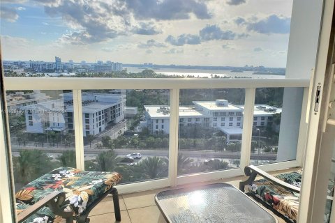 Condominio en venta en Bal Harbour, Florida, 1 dormitorio, 83.24 m2 № 1290579 - foto 7