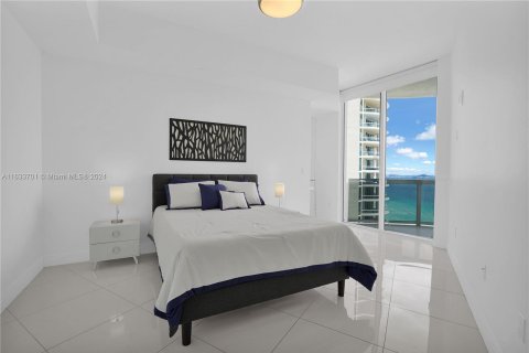 Condo in Sunny Isles Beach, Florida, 3 bedrooms  № 1304986 - photo 29