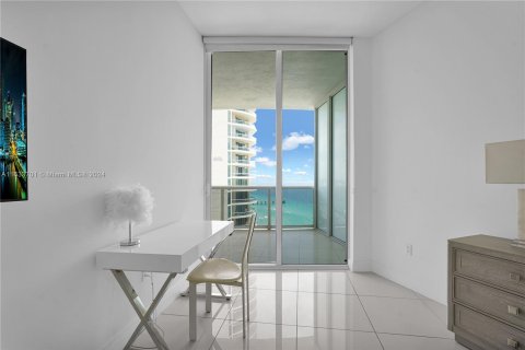 Condo in Sunny Isles Beach, Florida, 3 bedrooms  № 1304986 - photo 26