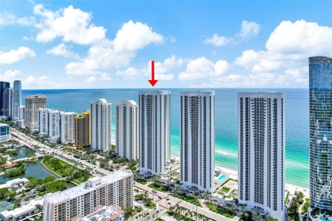 Condo in Sunny Isles Beach, Florida, 3 bedrooms  № 1304986 - photo 30