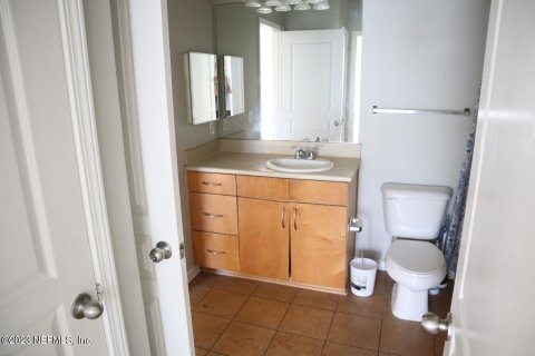 Condo in Jacksonville, Florida, 1 bedroom  № 838873 - photo 8