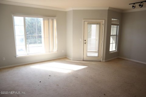 Condo in Jacksonville, Florida, 1 bedroom  № 838873 - photo 15