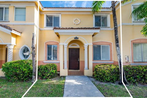 Townhouse in Homestead, Florida 3 bedrooms, 120.96 sq.m. № 1080384 - photo 10