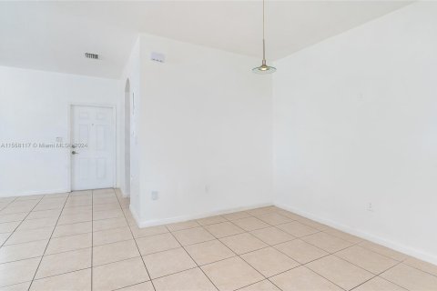 Townhouse in Homestead, Florida 3 bedrooms, 120.96 sq.m. № 1080384 - photo 21