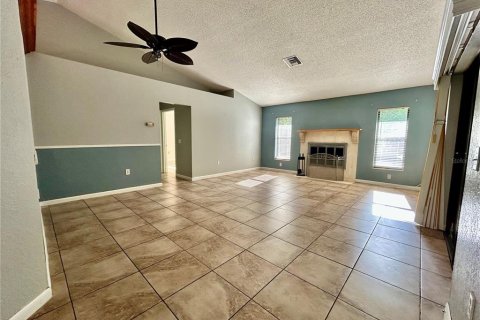 House in Eustis, Florida 3 bedrooms, 157.38 sq.m. № 1343478 - photo 5