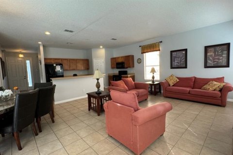 House in Kissimmee, Florida 4 bedrooms, 191.47 sq.m. № 1343484 - photo 4