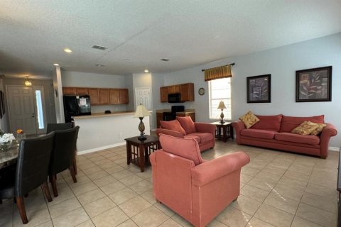 House in Kissimmee, Florida 4 bedrooms, 191.47 sq.m. № 1343484 - photo 3