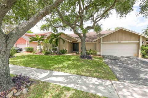 House in Cooper City, Florida 3 bedrooms, 175.77 sq.m. № 1140643 - photo 3