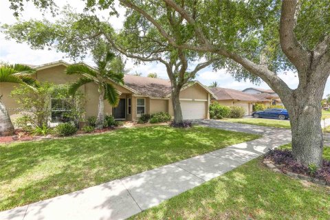 House in Cooper City, Florida 3 bedrooms, 175.77 sq.m. № 1140643 - photo 4