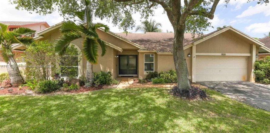 House in Cooper City, Florida 3 bedrooms, 175.77 sq.m. № 1140643