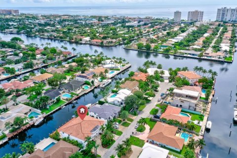 Villa ou maison à louer à Fort Lauderdale, Floride: 5 chambres, 575.53 m2 № 693301 - photo 4